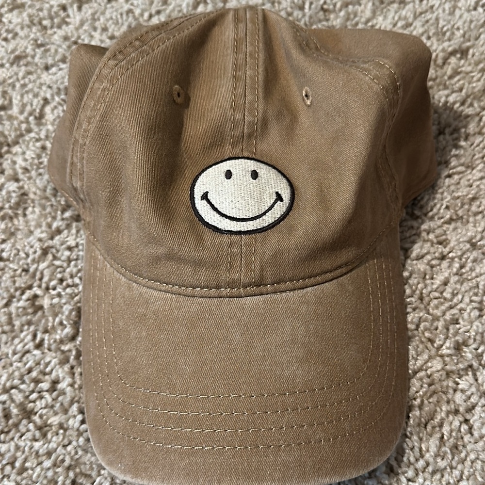 American Eagle Outfitters Tan Smiley Face Hat